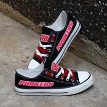 Load image into Gallery viewer, NCAA Sacred Heart Pioneers Low Top Canvas Shoes Gift For Fans H3010