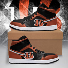 Load image into Gallery viewer, Cincinnati Bengals NFL Jordan Sneakers Shoes T2910-V01-25