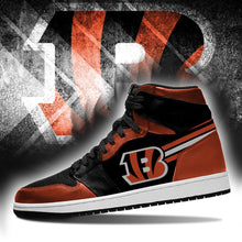 Load image into Gallery viewer, Cincinnati Bengals NFL Jordan Sneakers Shoes T2910-V01-25
