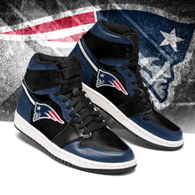 Load image into Gallery viewer, New England Patriots NFL Jordan Sneakers Shoes T2910-V01-12